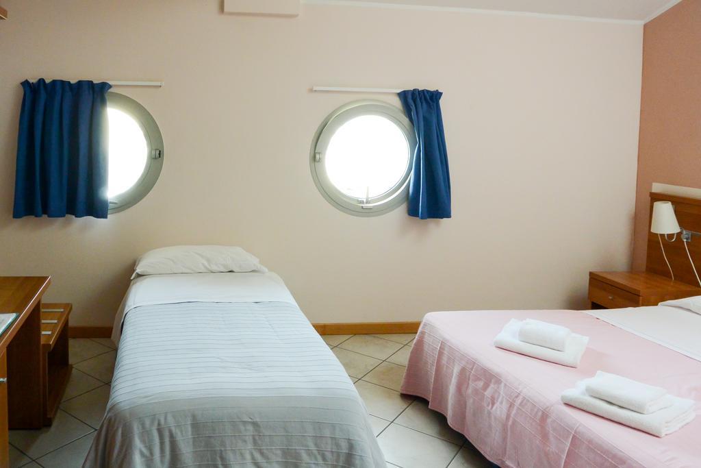 Albergo Meuble Abatjour Мантова Екстериор снимка