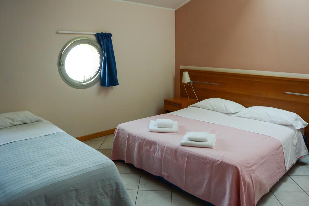 Albergo Meuble Abatjour Мантова Екстериор снимка