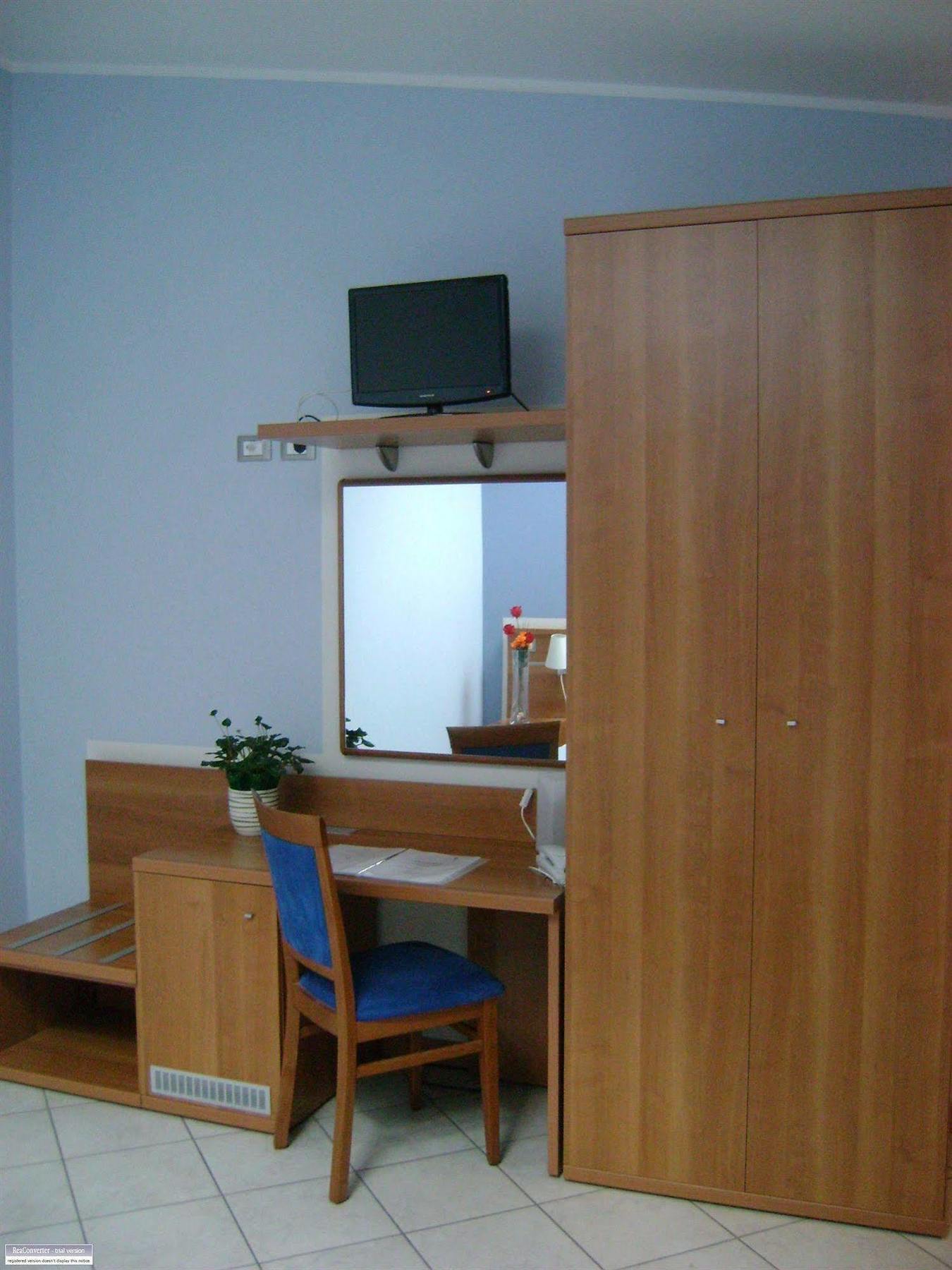 Albergo Meuble Abatjour Мантова Екстериор снимка